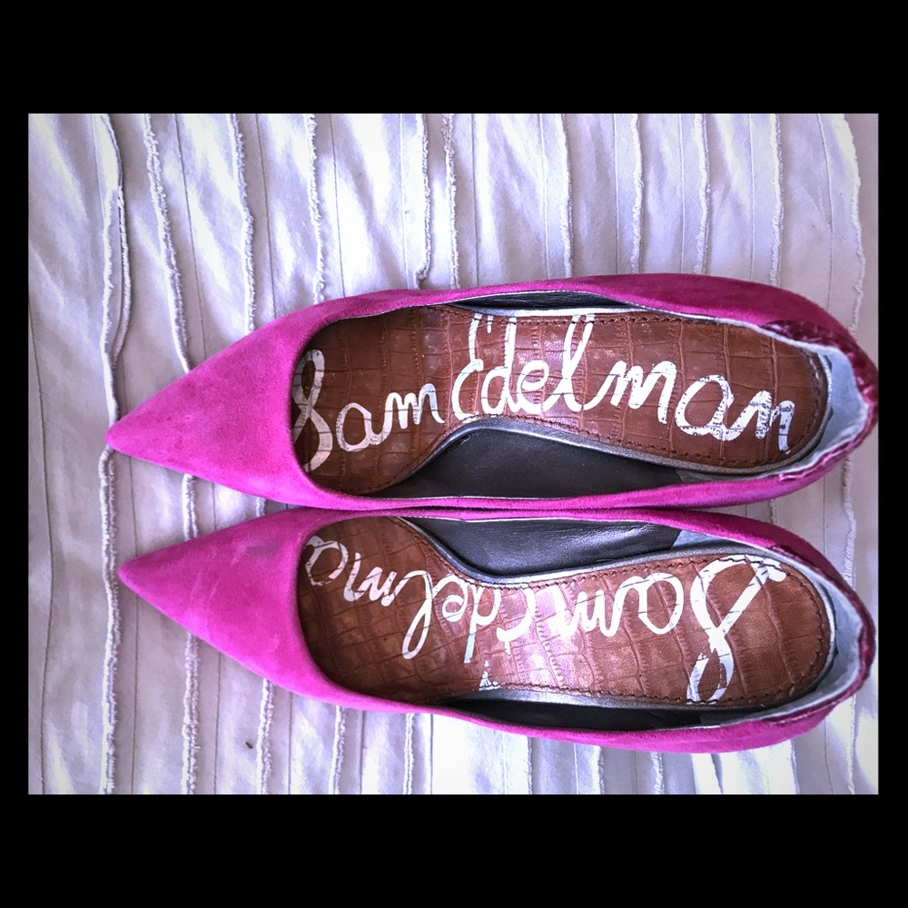 Pink pumps